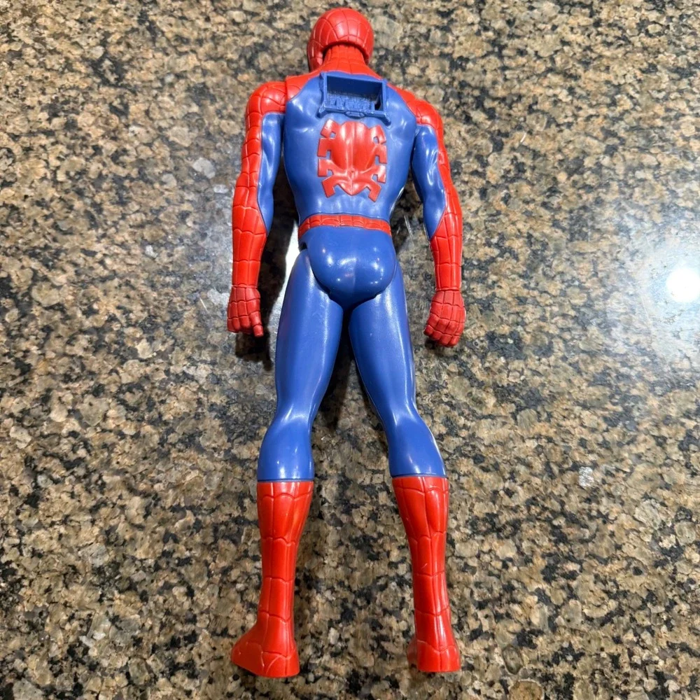 Hasbro Marvel Spider-Man Action Figure 12 Inch Titan Hero Series E0649‎ 2017 Red